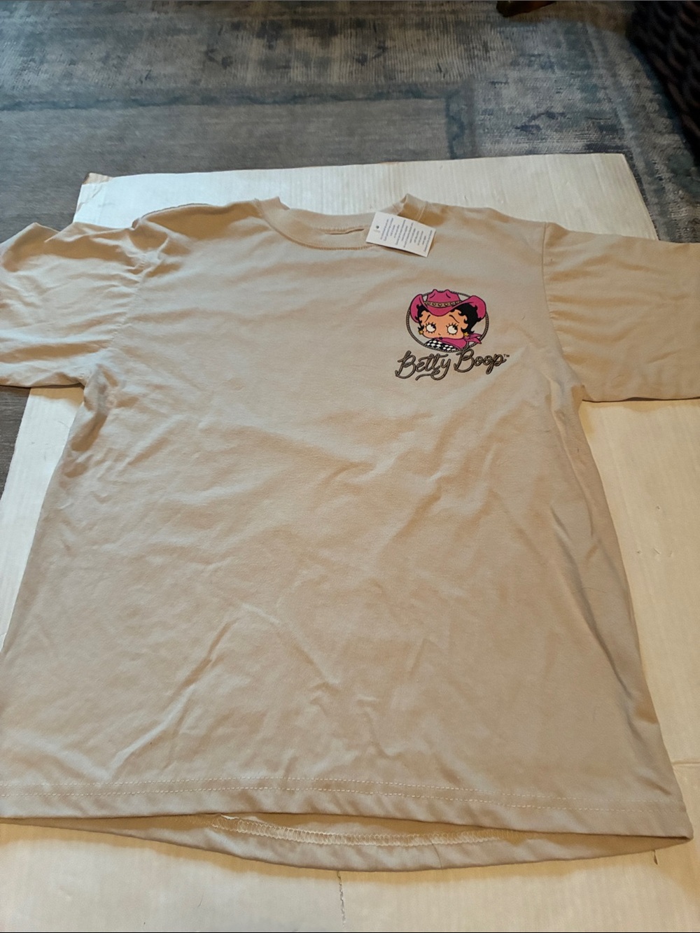 Betty Boop Men’s Beige Graphic Tee Size S NWT